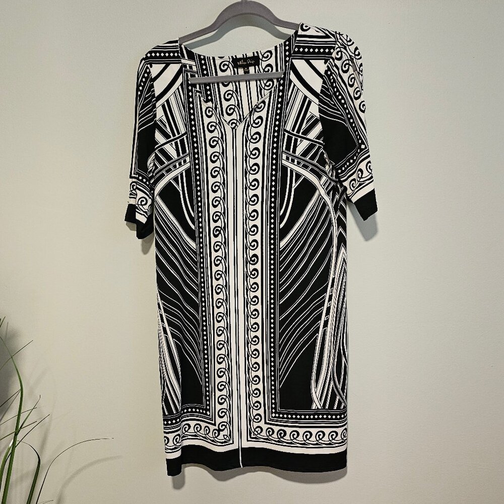 Black and White Abstract Shift Dress, Medium